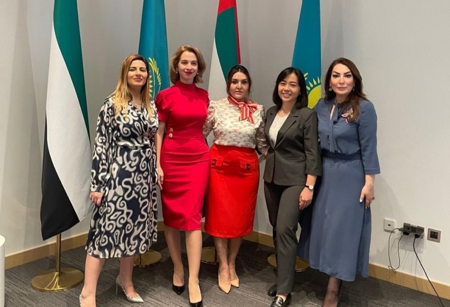 Azerbaiyán y Kazajstán discuten el desarrollo del emprendimiento femenino