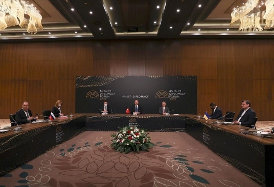 Arranca en Antalya la reunión de los cancilleres de Turquía, Rusia y Ucrania
