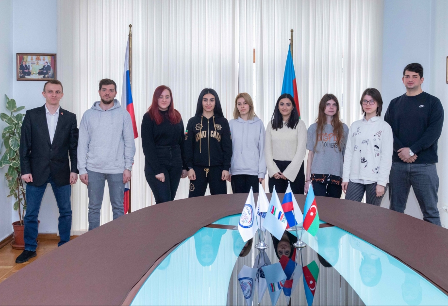 В Русском доме в Баку прошла встреча с бойцом ММА Тунзалей Иманлы