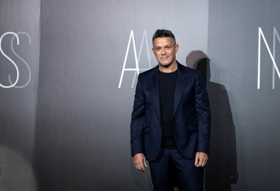 Alejandro Sanz adds Seville and Madrid to his stadium tour this summer