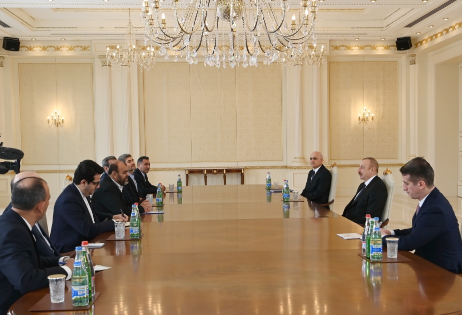 Le président Ilham Aliyev reçoit une délégation menée par le ministre iranien des Routes et de l’Urbanisme VIDEO