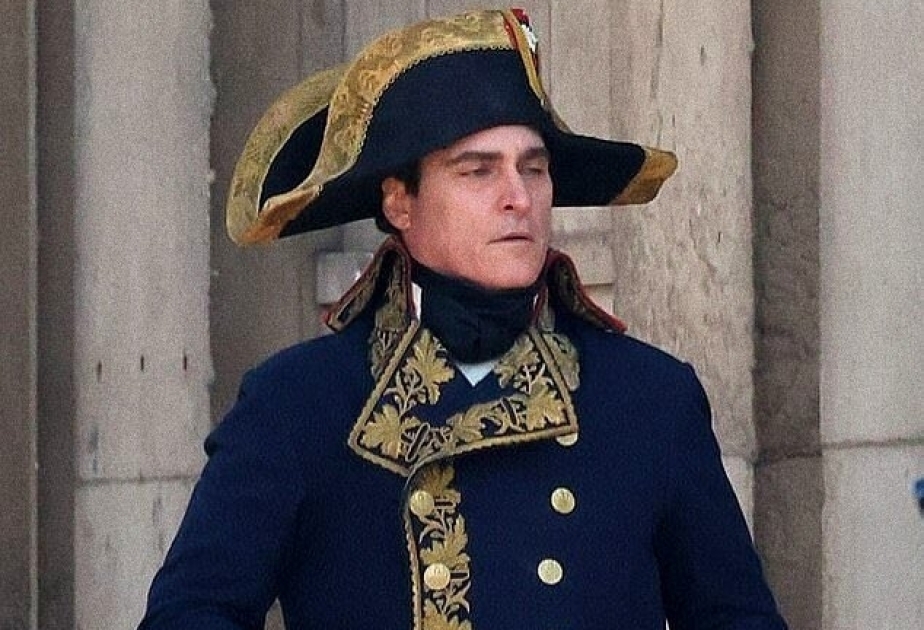 First Look at Joaquin Phoenix as Napoleon Bonaparte in Ridley Scott's Kitbag