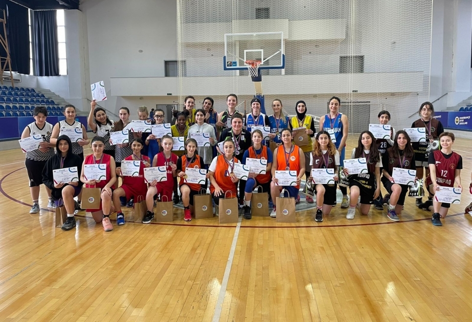 Basketbol üzrə qızlar liqasında üçüncü turun qalibləri müəyyənləşib