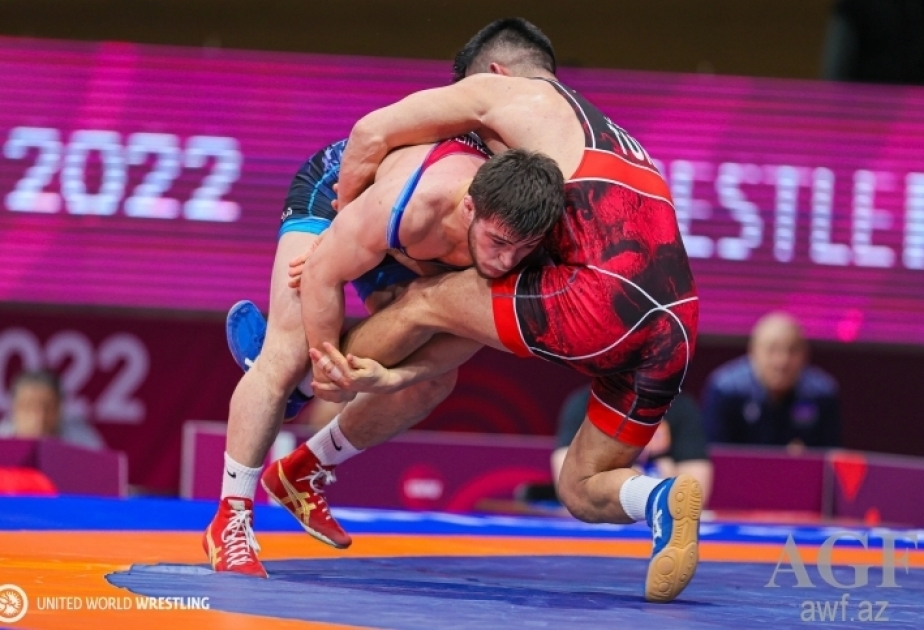 Azerbaijani wrestlers claim two golds on day 3 of finals at European Championships in Bulgaria