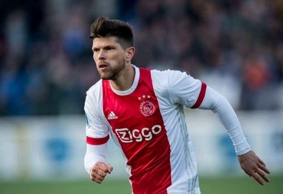 Ajax hire Klaas Jan Huntelaar