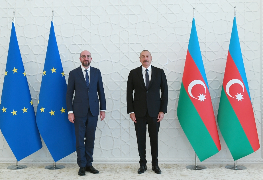 Charles Michel telefoniert mit Präsident Ilham Aliyev