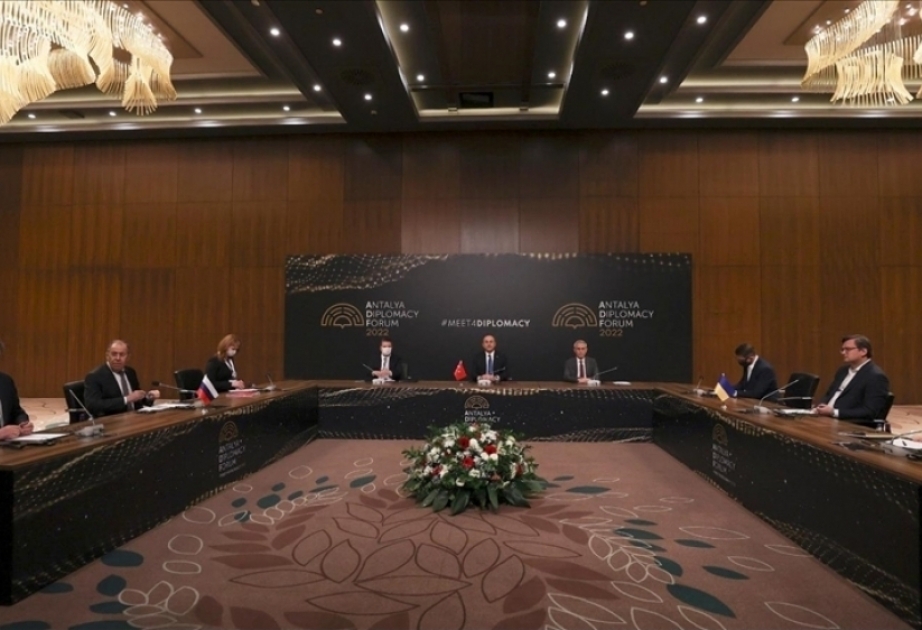 Les ministres des Affaires étrangères de la Turquie et de l’Ukraine ont eu un entretien téléphonique