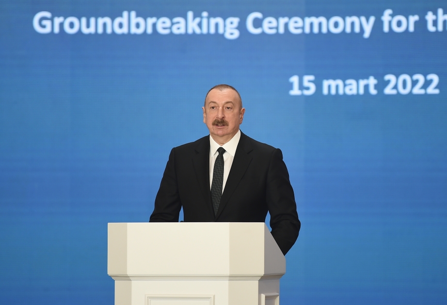 Le président Ilham Aliyev : La pose de la première pierre de la Centrale solaire de Garadagh est un événement crucial