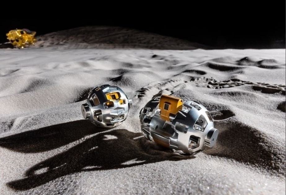 Japanese toy maker unveils mini moon exploration robot