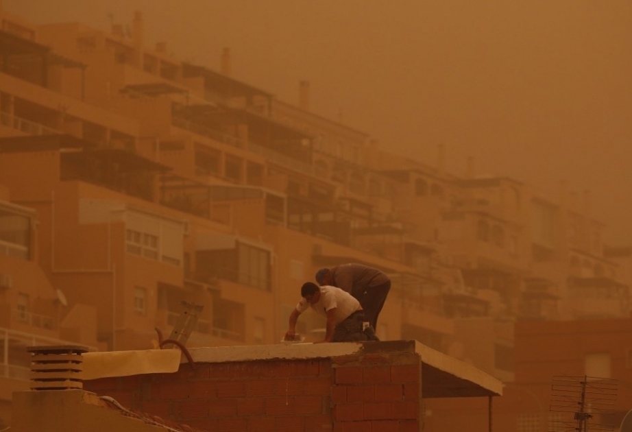 Dust from Sahara tints Spanish skies red