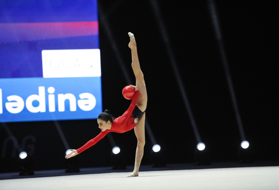 Mədinə Dəmirova gənc gimnastların çöxnövçülük yarışında Azərbaycan çempionu olub