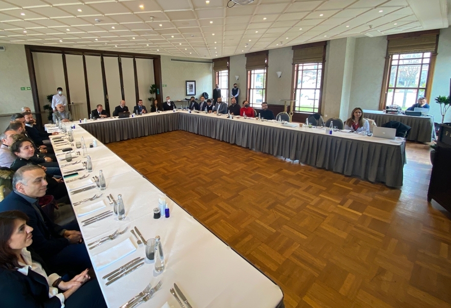 "AZAL" organizó una presentación para agentes de viajes en Estambul