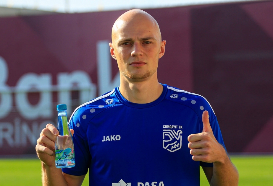 “Neftçi” klubu “Sumqayıt”ın futbolçusu Rəhim Sadıxovu transfer etməkdə israrlıdır