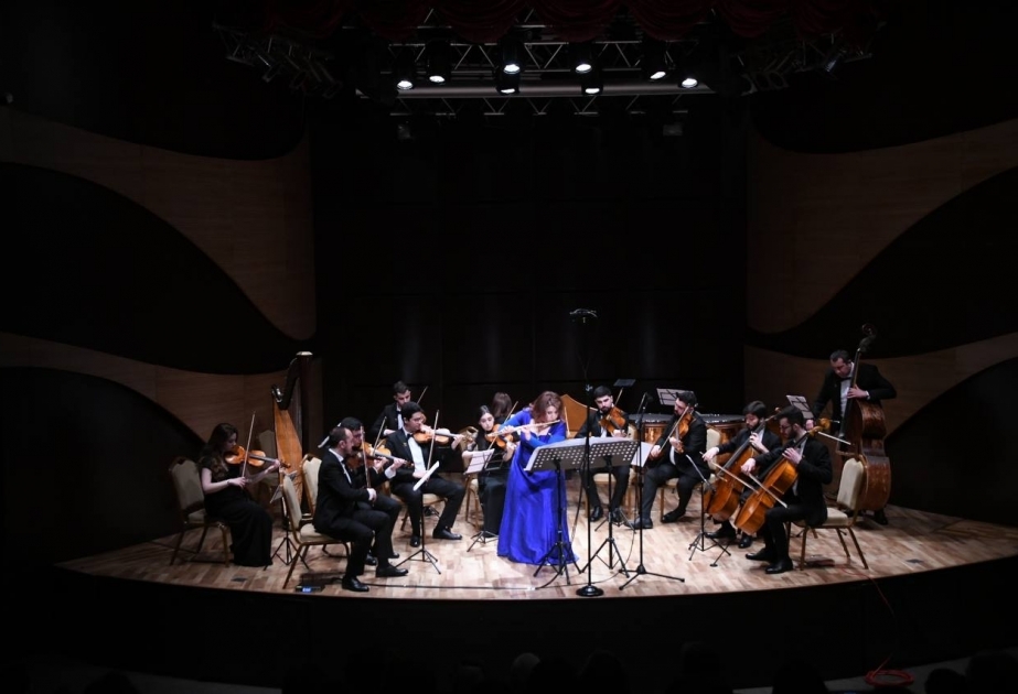 La Orquesta Cadenza actúa con una reconocida flautista