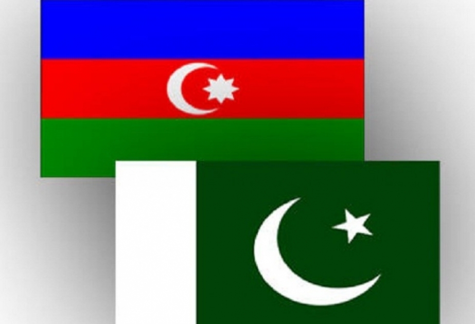 Aserbaidschans Verteidigungsminister bereist Pakistan