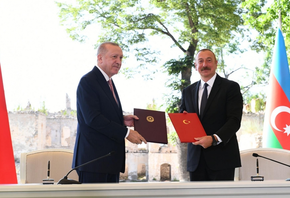 Президент Турции подписал указ об утверждении Шушинской декларации
