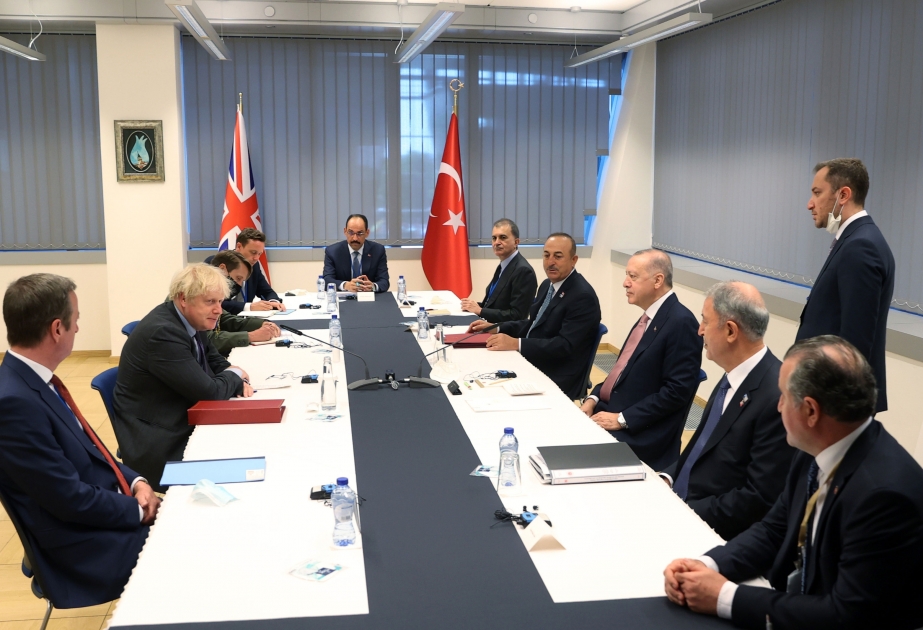 Türkiyə Prezidenti və Böyük Britaniyanın Baş naziri Brüsseldə görüşüblər