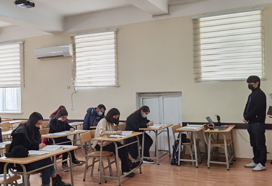 阿塞拜疆语言大学孔子学院举行2022年首场HSK考试