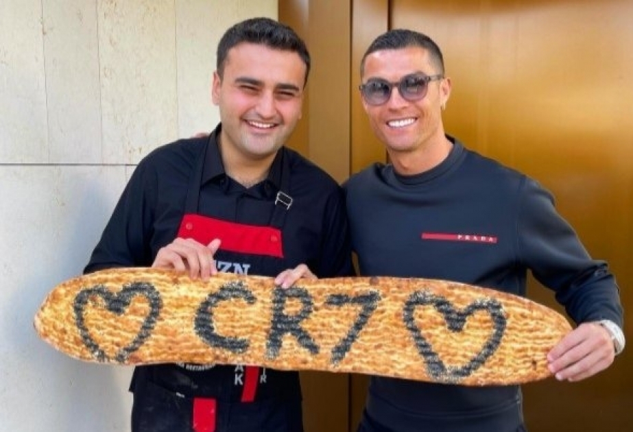 Türkiyəli məşhur aşpaz Ronaldo ilə şərik olub VİDEO