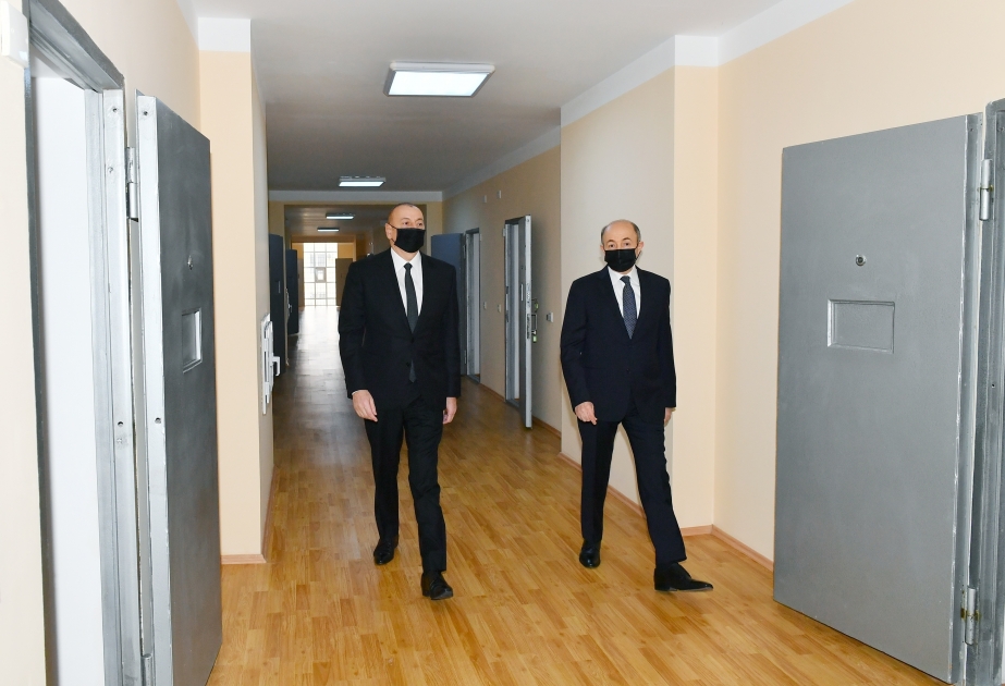 Le président Ilham Aliyev visite des établissements pénitentiaires nouvellement construits VIDEO