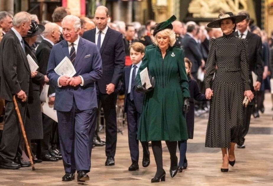 UK Queen shrugs off health issues, attends Philip service