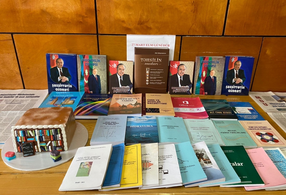 Mingəçevir Dövlət Universitetində Elm Günü çərçivəsində kitab sərgisi keçirilib