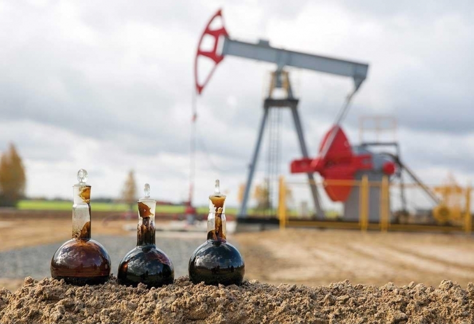 Цена барреля азербайджанской нефти превысила 112 долларов