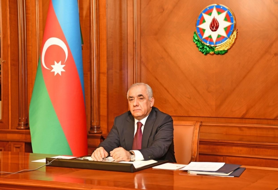 Koronavirusla mübarizədə iştirak edən tibb işçilərinin əməkhaqlarına əlavənin müddəti artırılıb
