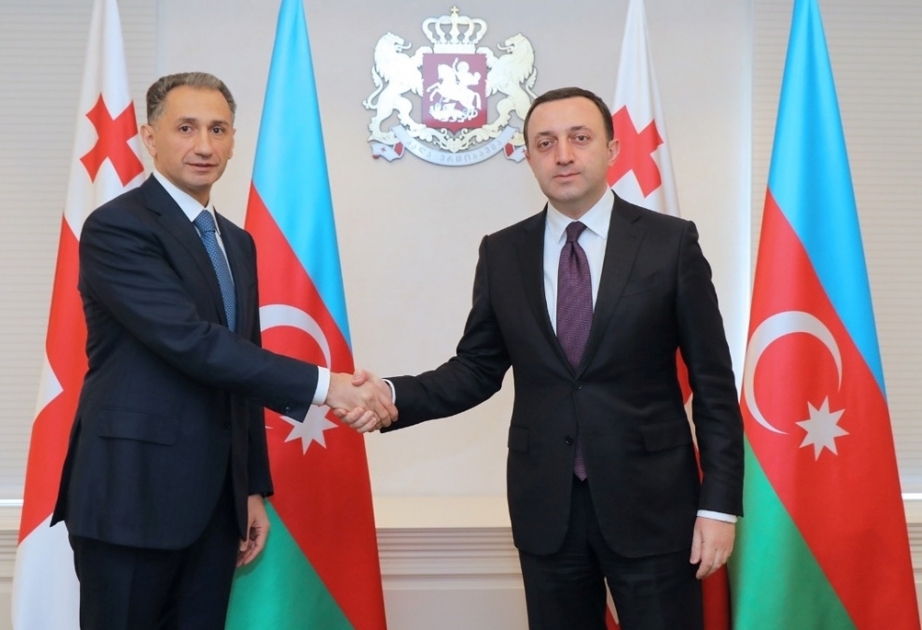 وزير التنمية الرقمية والنقل يلتقي رئيس الوزراء الجورجي
