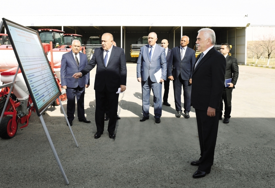 Naxçıvanda yeni kənd təsərrüfatı texnikaları və avadanlıqlarının təqdimatı olub