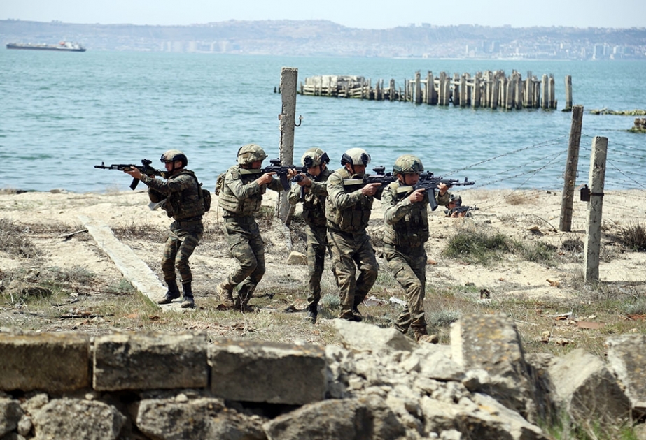 Hərbi qulluqçularımız dəniz yolu ilə düşmənin arxasına sızma və terrorçuların zərərsizləşdirilməsi üzrə fəaliyyətləri icra ediblər VİDEO