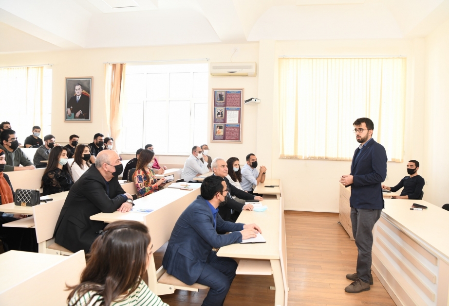 ADNSU-nun məzun mütəxəssisləri tələbələrə seminar keçiblər