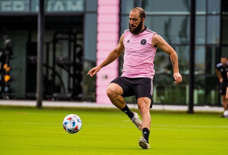 Məşhur futbolçu Qonzalo İquain cari ilin sonunda karyerasını başa vuracaq