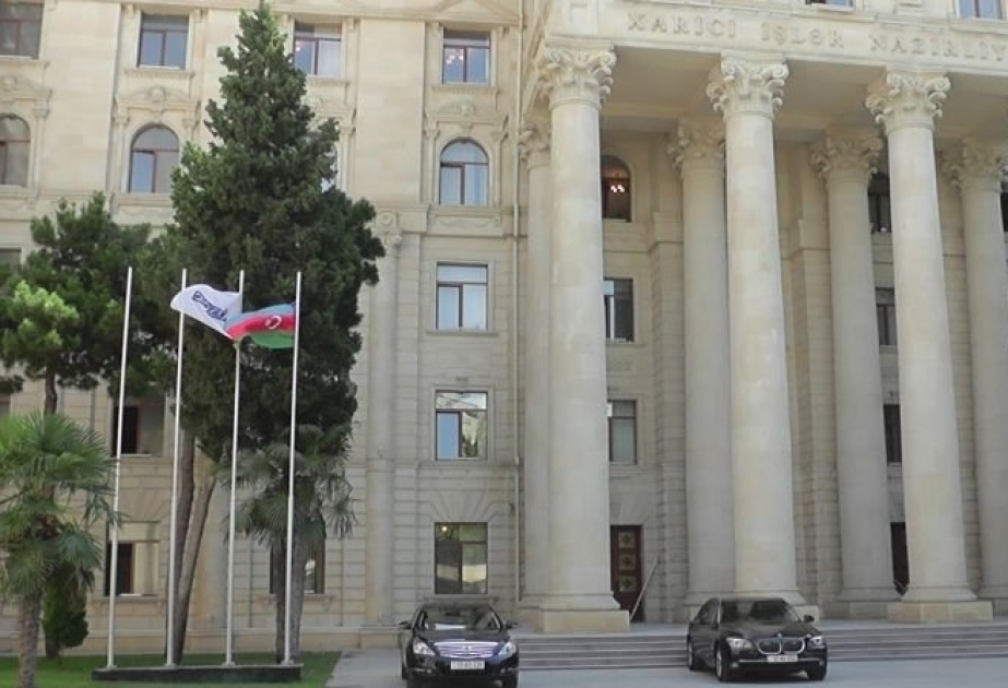 La Cancillería de Azerbaiyán difunde información sobre la reunión de Bruselas