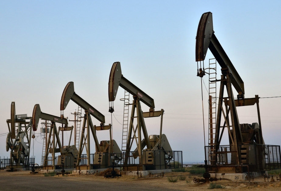 Le baril de pétrole azerbaïdjanais poursuit sa baisse
