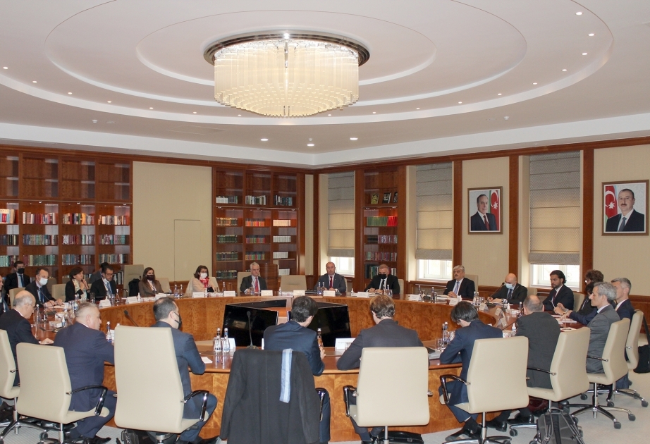 Se abordaron las oportunidades de inversión para empresarios franceses en Azerbaiyán