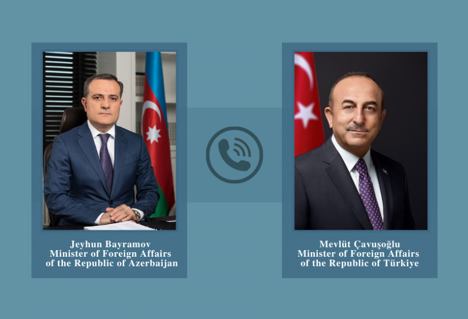 Titulares de Exteriores de Azerbaiyán y Turquía discuten la situación en la región