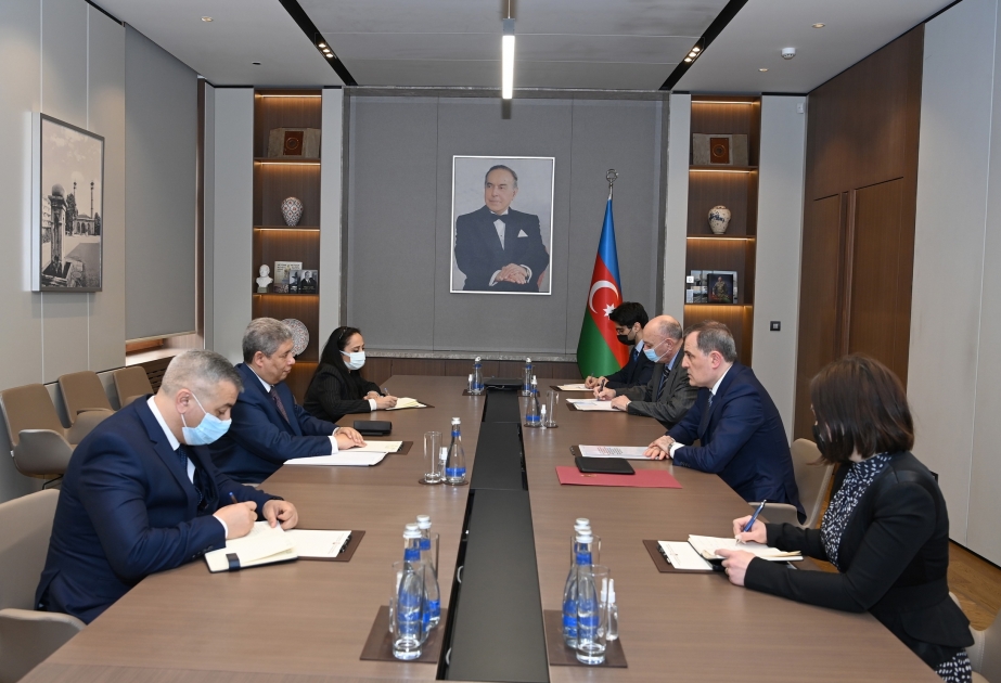 Nazir Ceyhun Bayramov Misirin Azərbaycana yeni təyin olunmuş səfiri ilə görüşüb