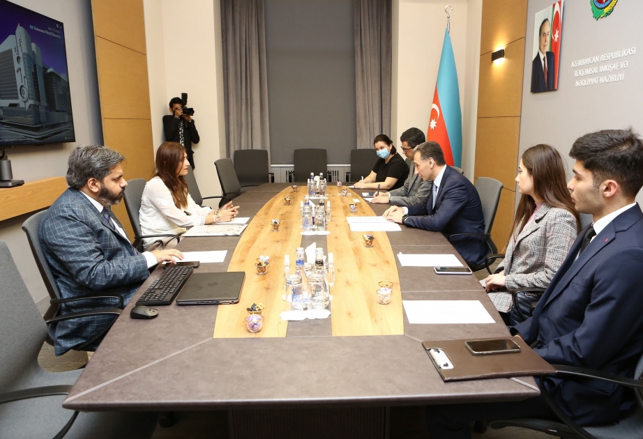 Azerbaiyán y Pakistán discuten la cooperación en materia de las TIC