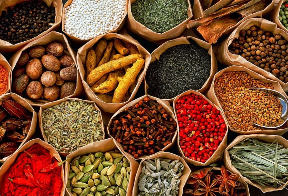 Hierbas y especias esenciales en la cocina azerbaiyana