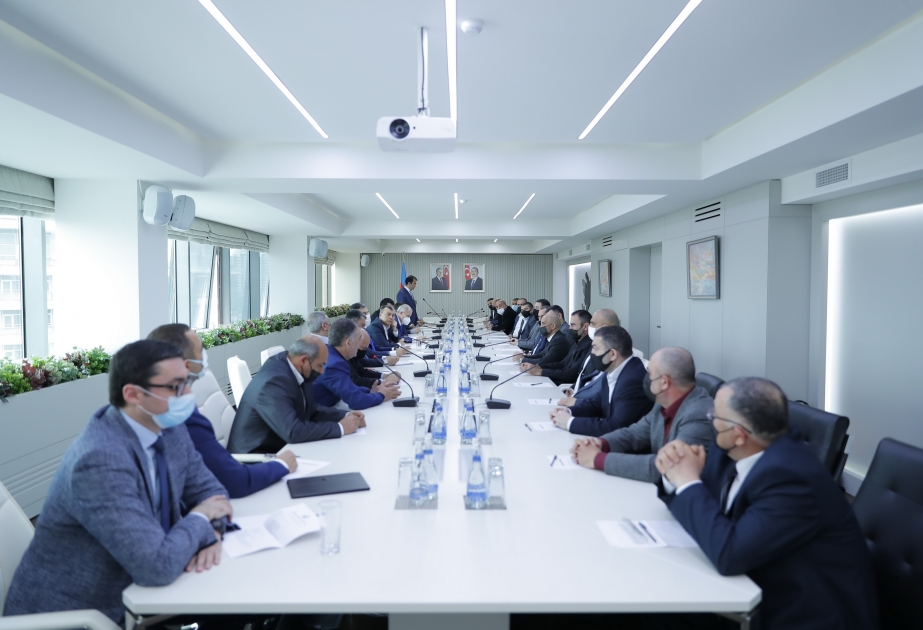 Azərbaycan Boks Federasiyasının prezidenti məşqçilərlə görüşüb
