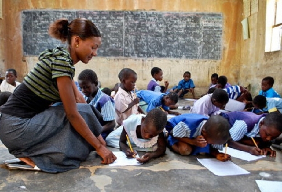ЮНЕСКО: Мальчики сталкиваются со значительным риском не завершить свое образование