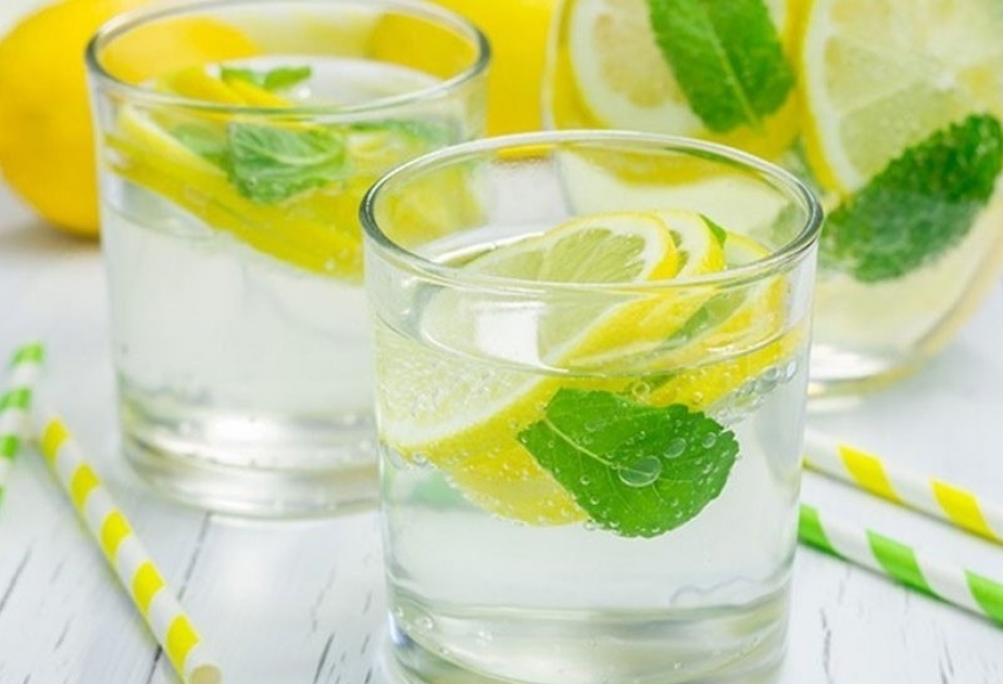 Вода с лимоном помогает в борьбе c вирусными заболеваниями