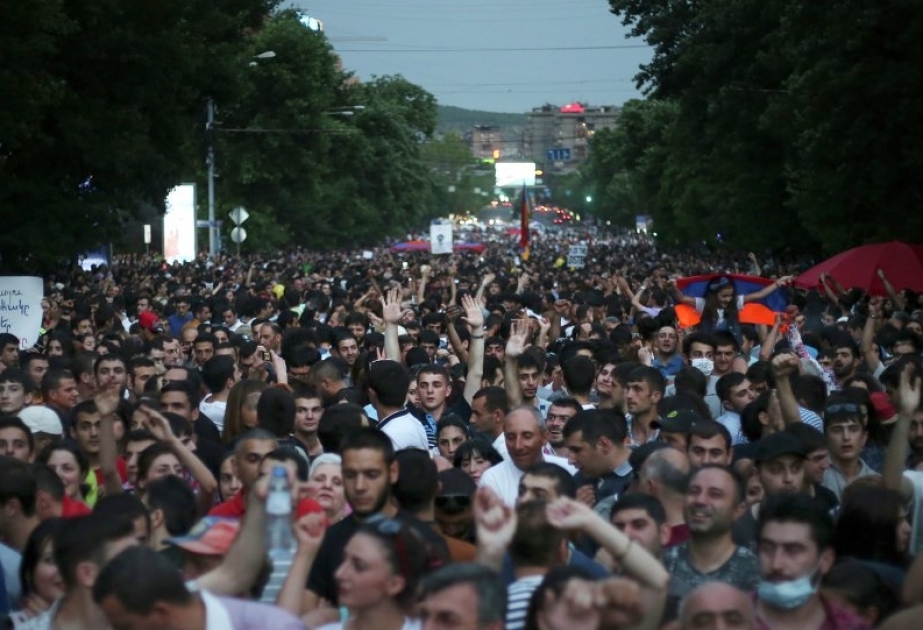 Ermənisayağı “təşəkkür”