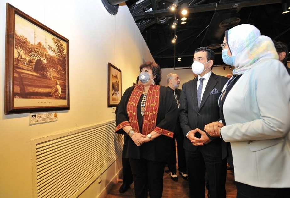 Director general de la ICESCO y la ministra egipcia de Cultura inauguran una exposición sobre las mezquitas jedivales de Egipto