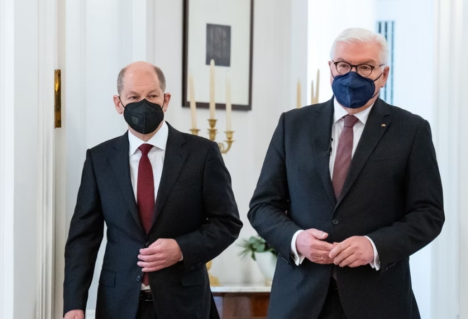 Вице-канцлер ФРГ подверг критике Киев за отказ принять президента Штайнмайера