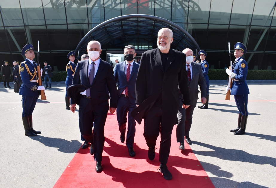Le Premier ministre albanais termine sa visite officielle en Azerbaïdjan