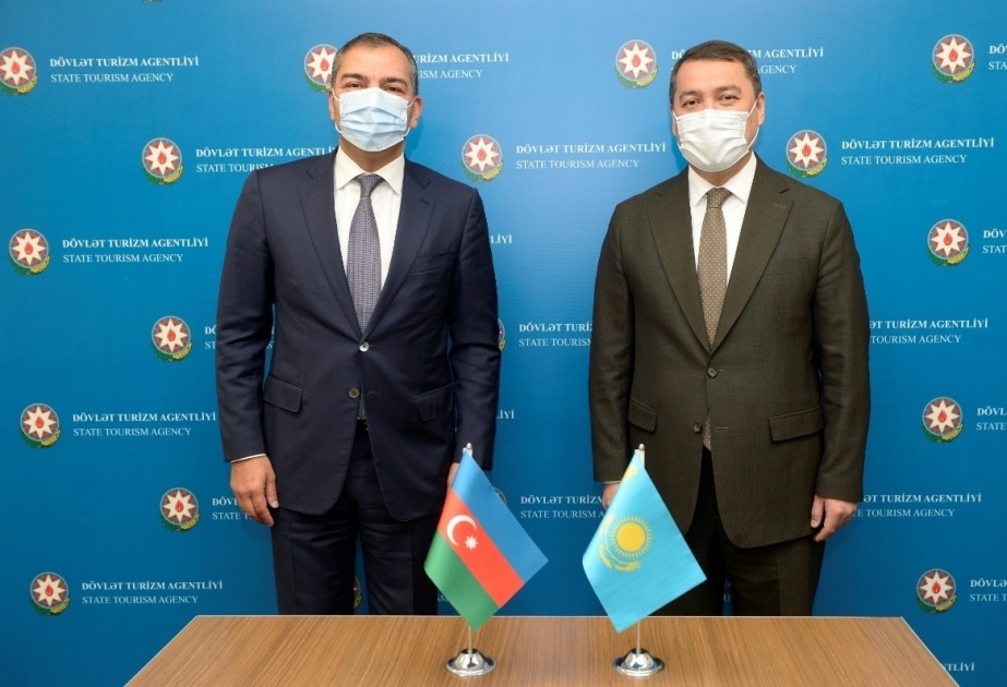 L’Azerbaïdjan discute de ses relations touristiques avec le Japon et le Kazakhstan