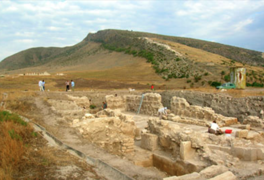 Uno de los magníficos monumentos arqueológicos de Karabaj, el asentamiento de Gavurgala