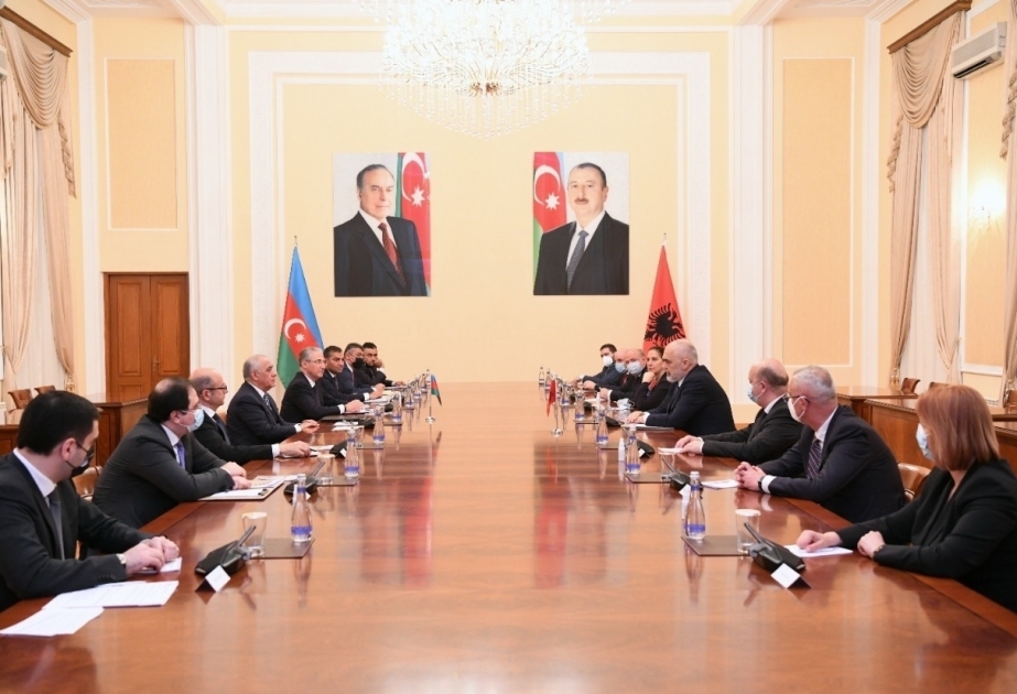 阿塞拜疆和阿尔巴尼亚两国总理举行会晤